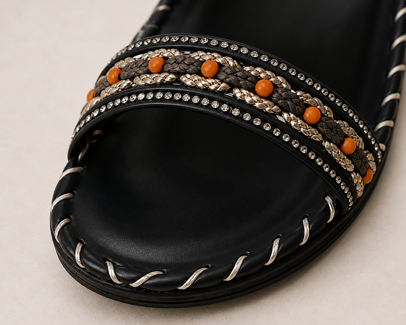 Sandalo nero boho/perline