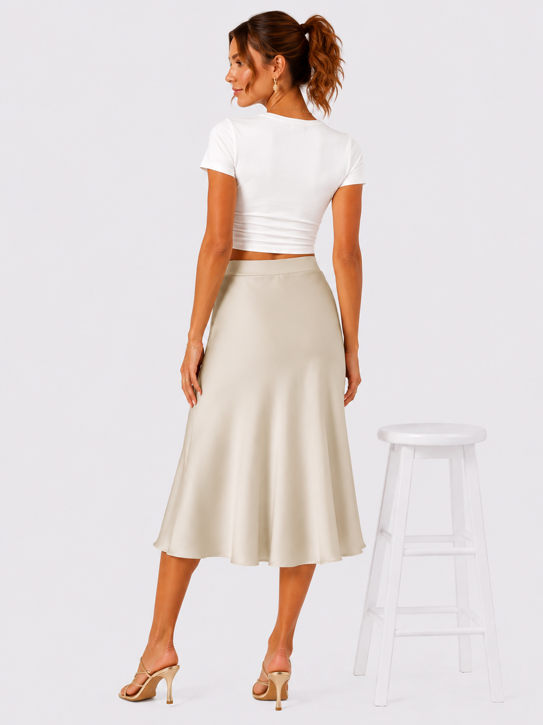 Elegante gonna midi in raso