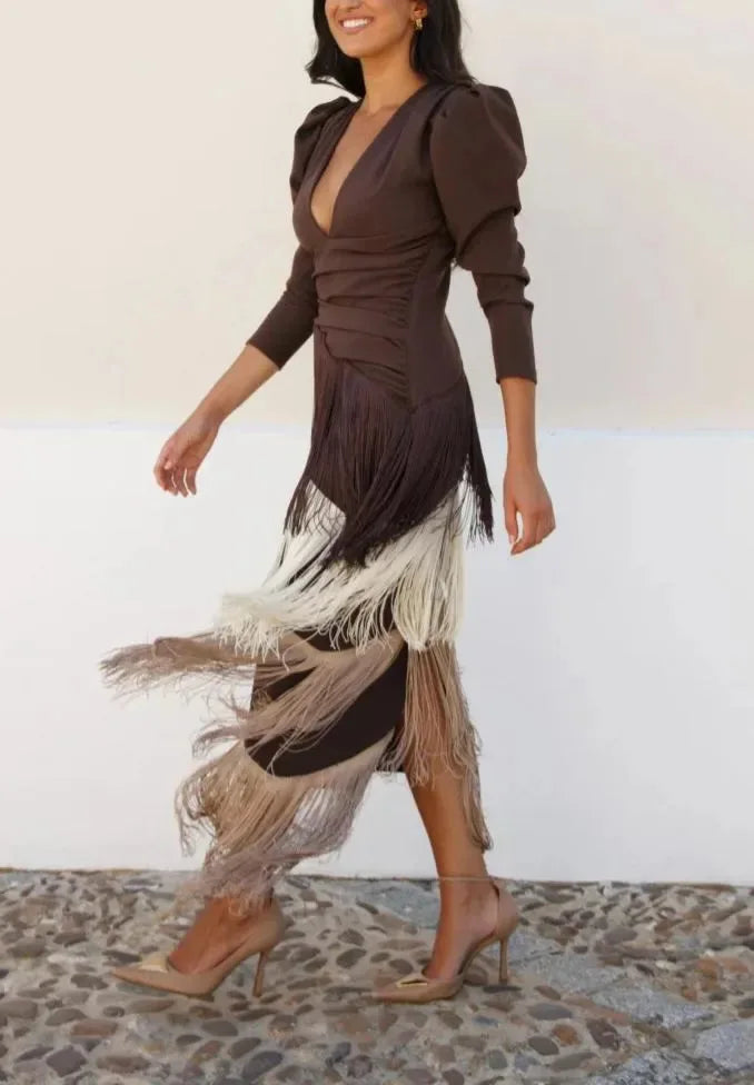 Elegante abito midi con frange